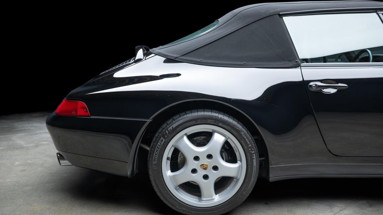 1998 Porsche 911 Carrera Cabriolet