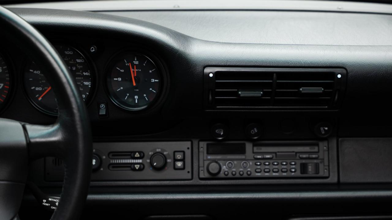 1998 Porsche 911 Carrera Cabriolet