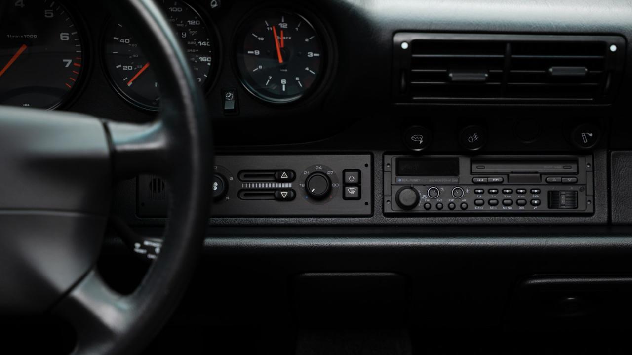 1998 Porsche 911 Carrera Cabriolet