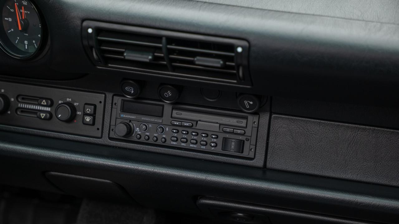 1998 Porsche 911 Carrera Cabriolet