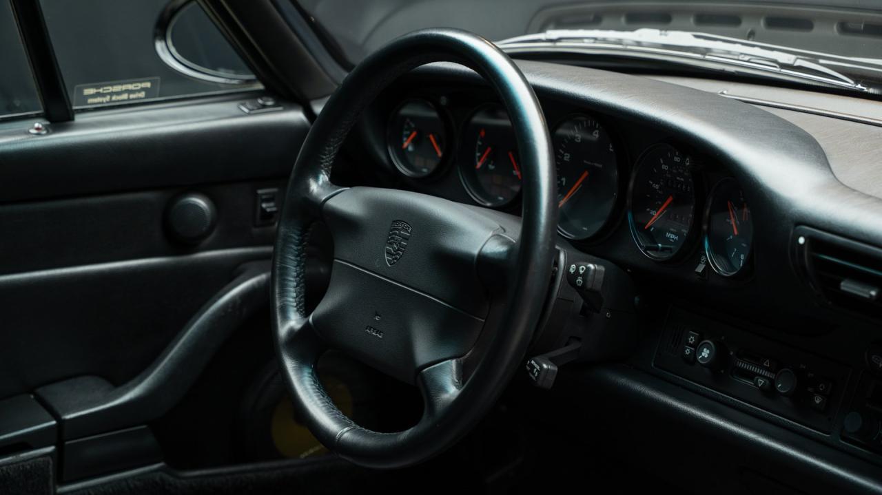 1998 Porsche 911 Carrera Cabriolet