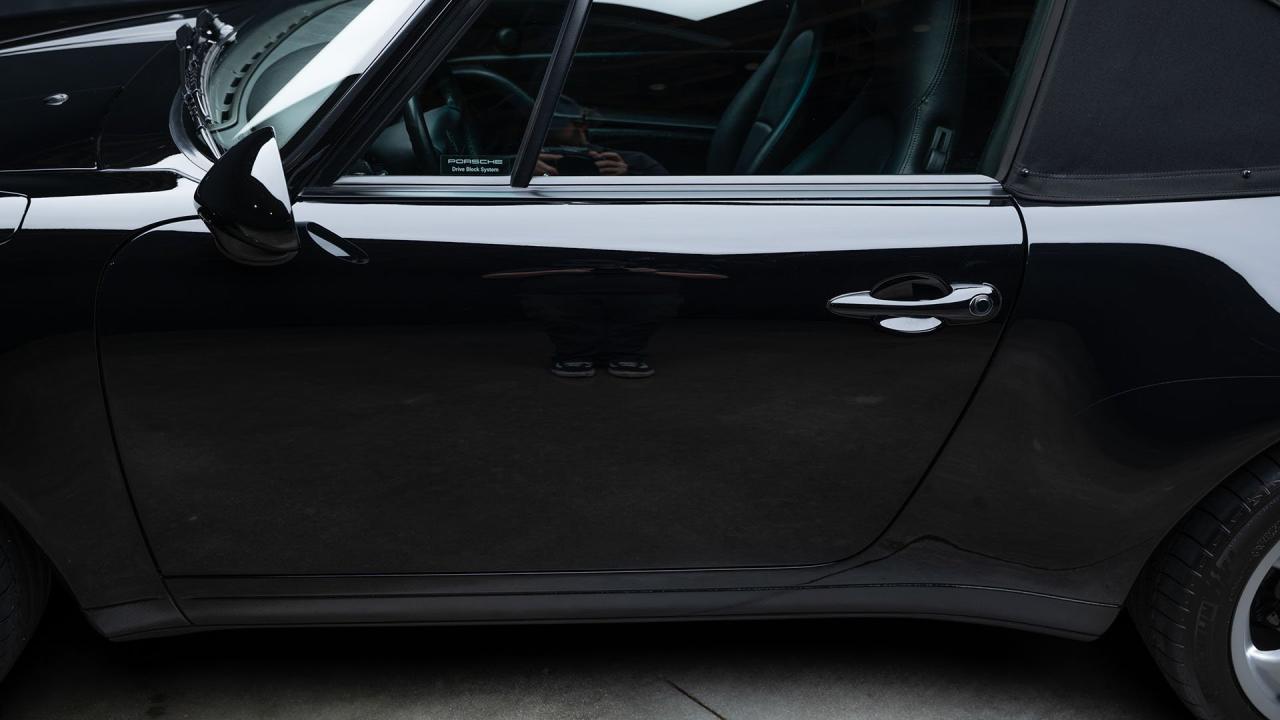 1998 Porsche 911 Carrera Cabriolet