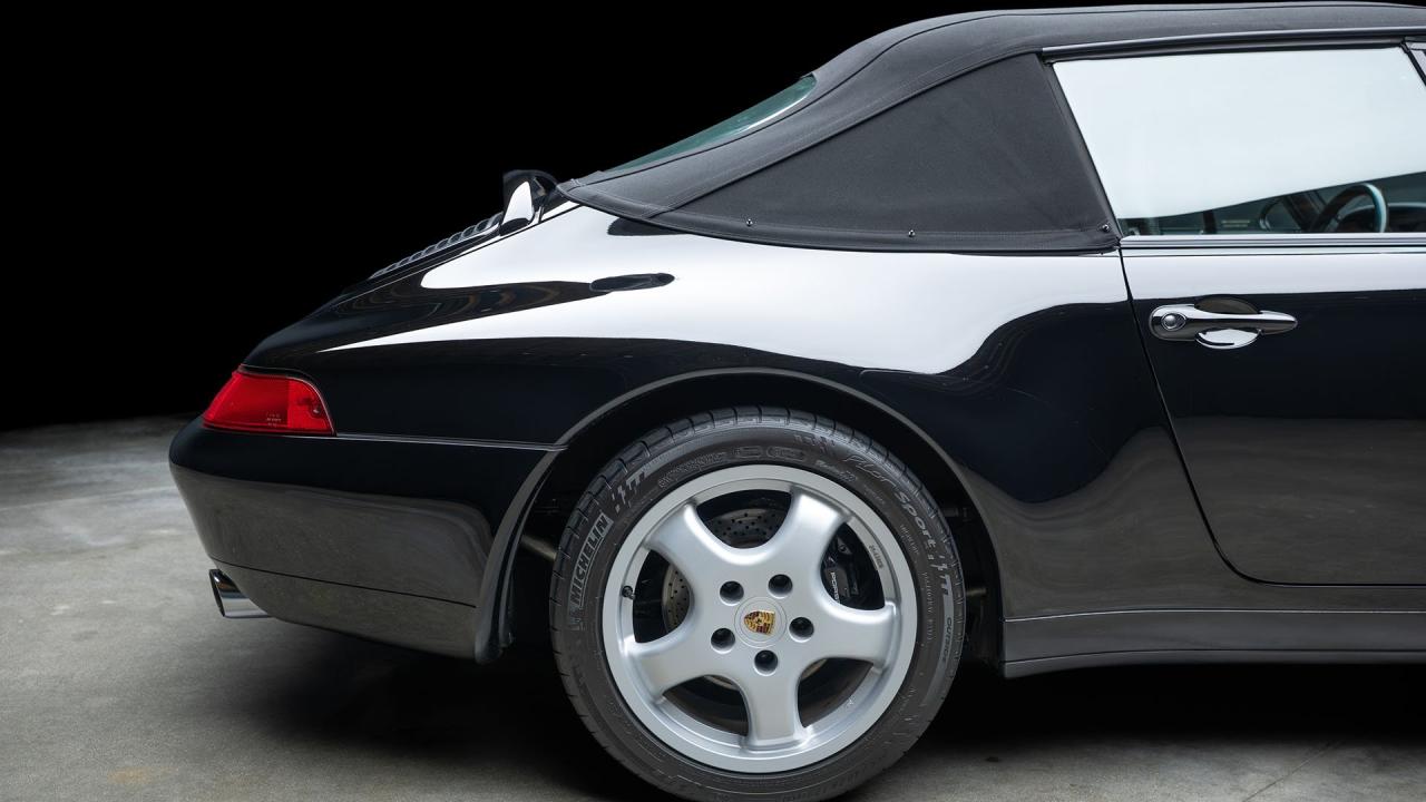 1998 Porsche 911 Carrera Cabriolet