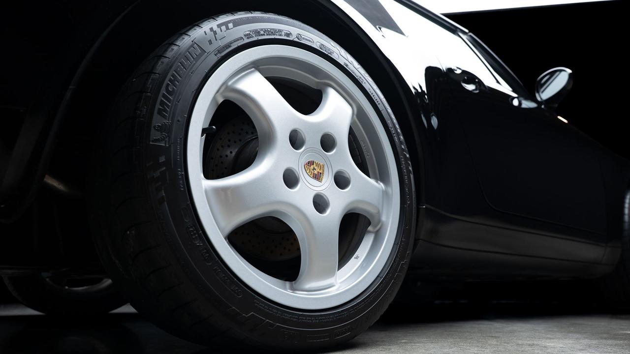 1998 Porsche 911 Carrera Cabriolet