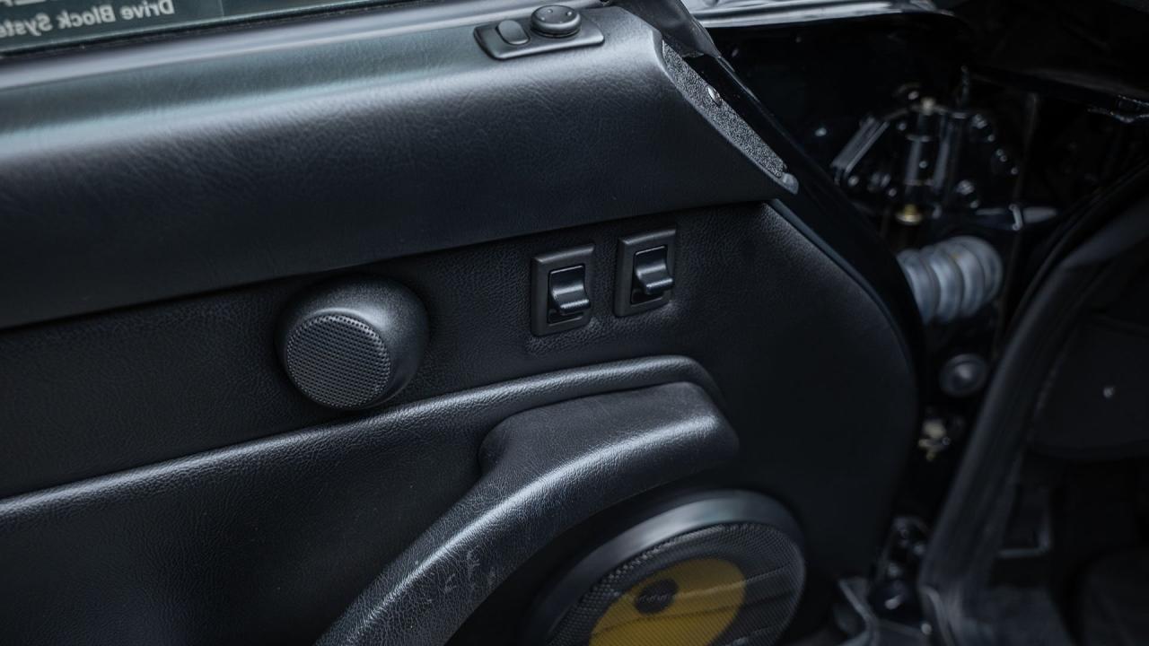 1998 Porsche 911 Carrera Cabriolet