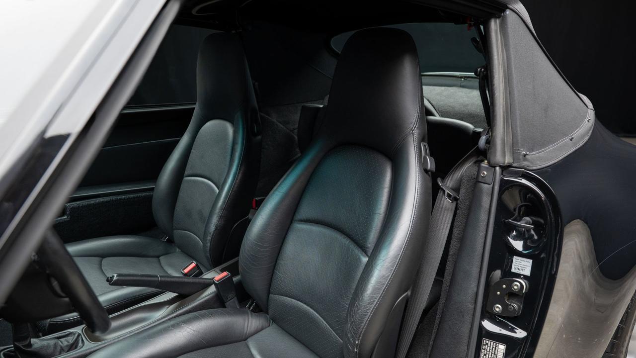1998 Porsche 911 Carrera Cabriolet
