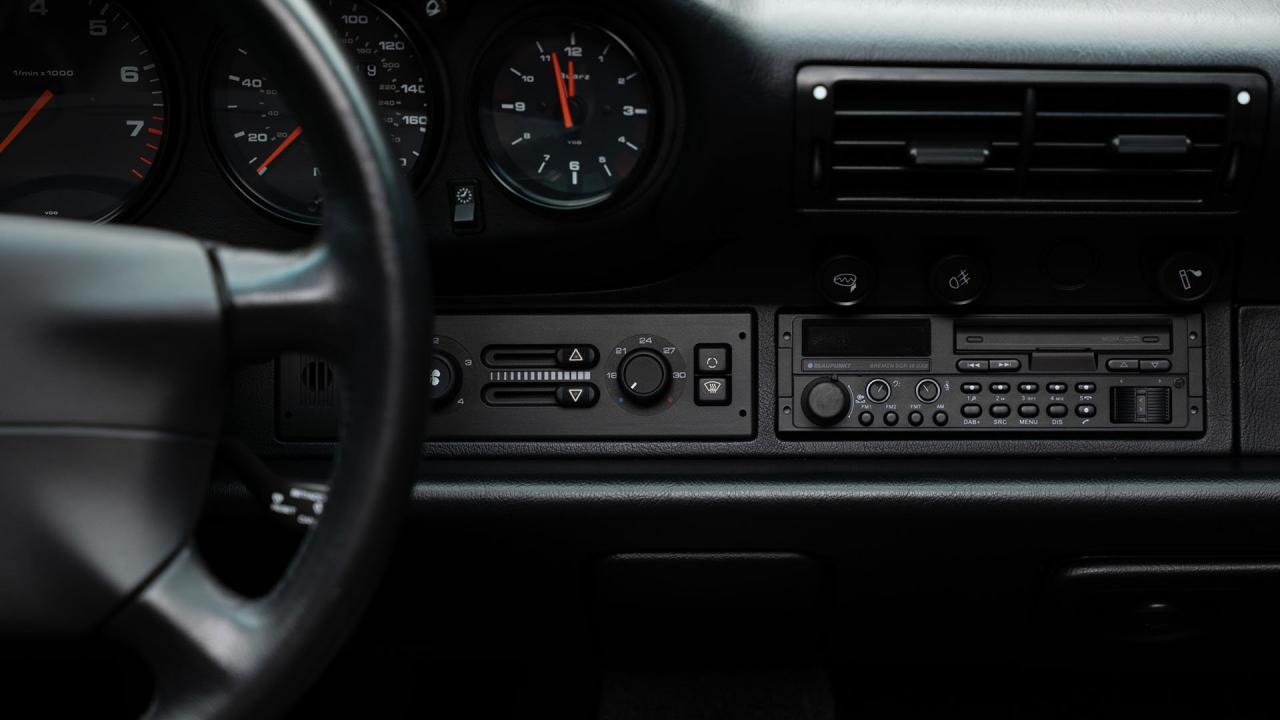1998 Porsche 911 Carrera Cabriolet