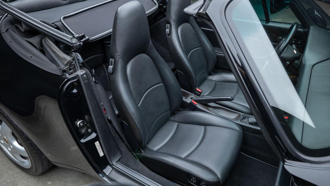 1998 Porsche 911 Carrera Cabriolet