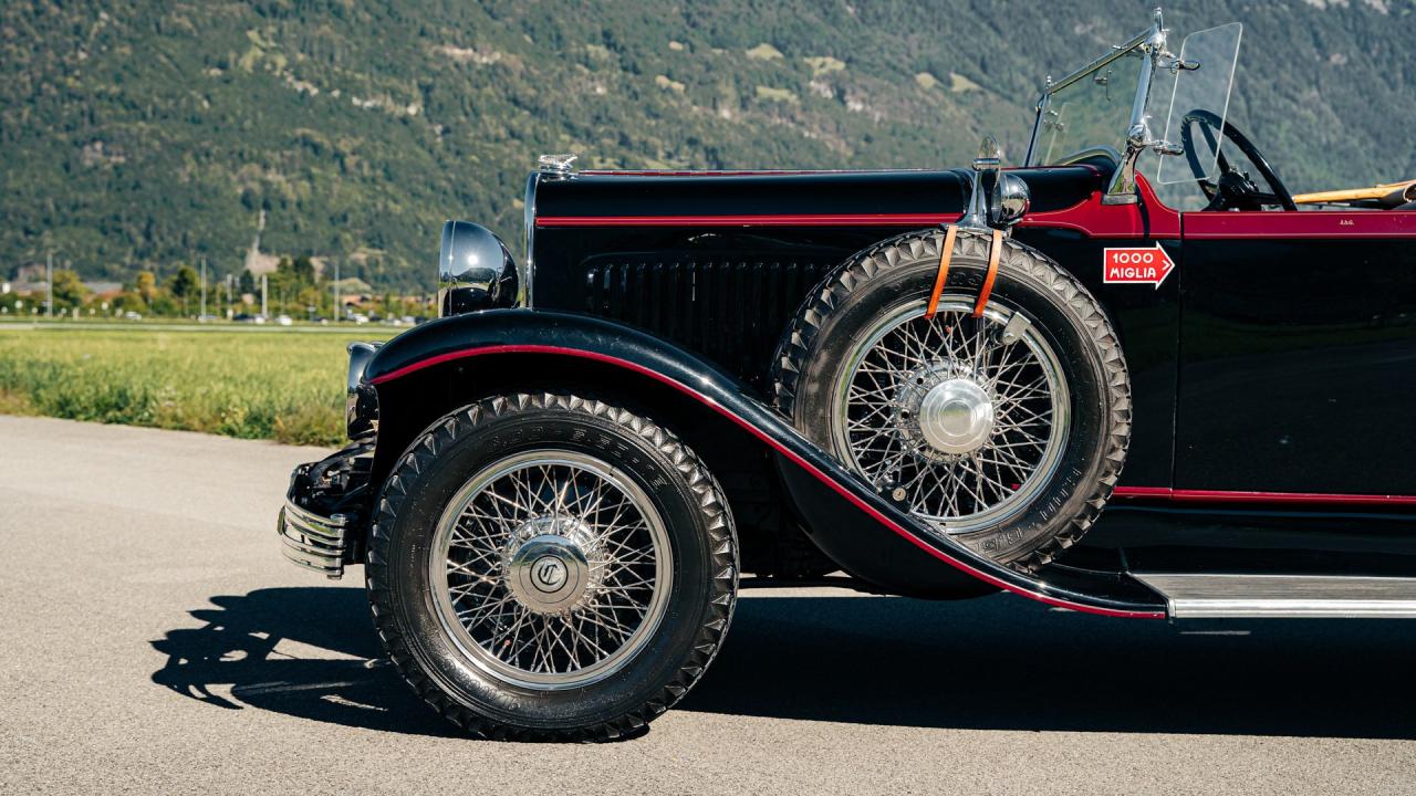 1929 Chrysler Model 75 Roadster