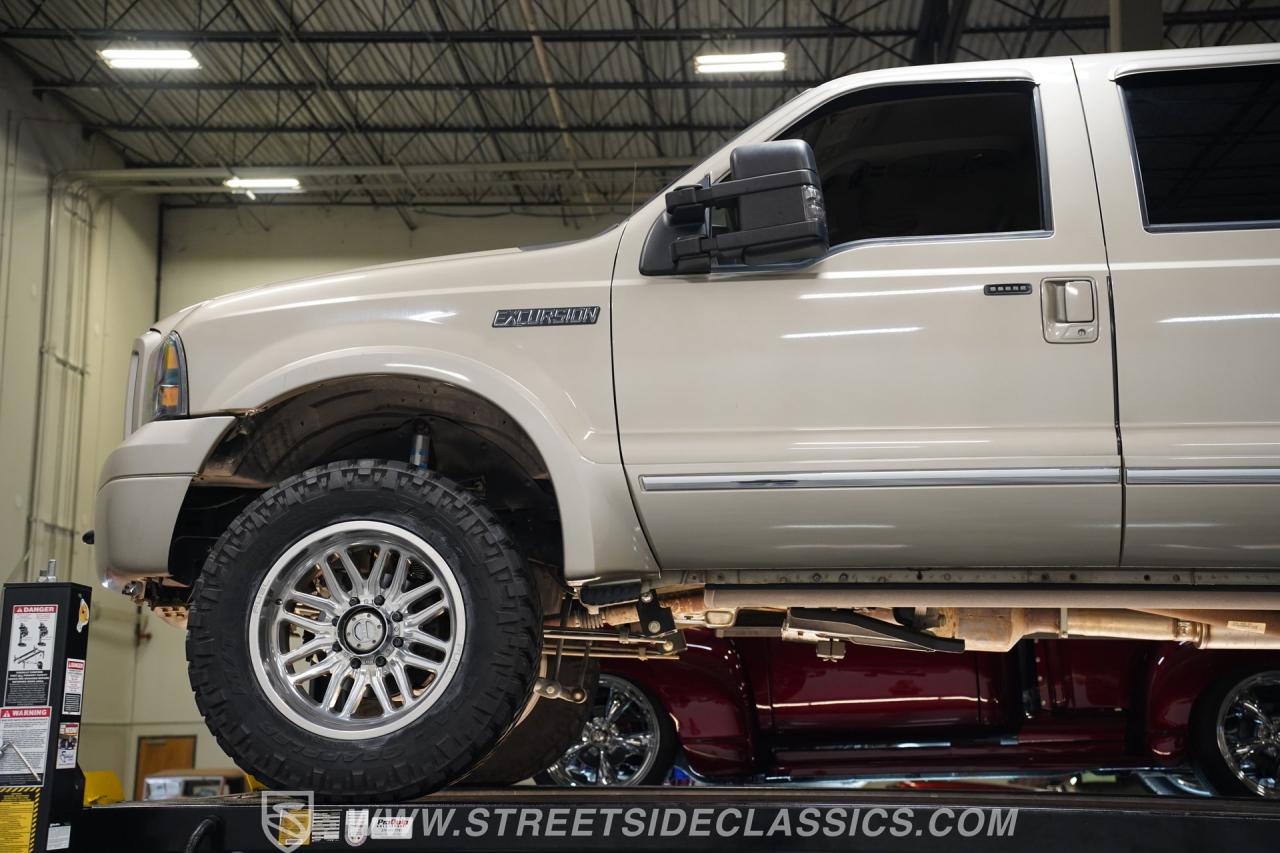 2005 Ford Excursion Limited