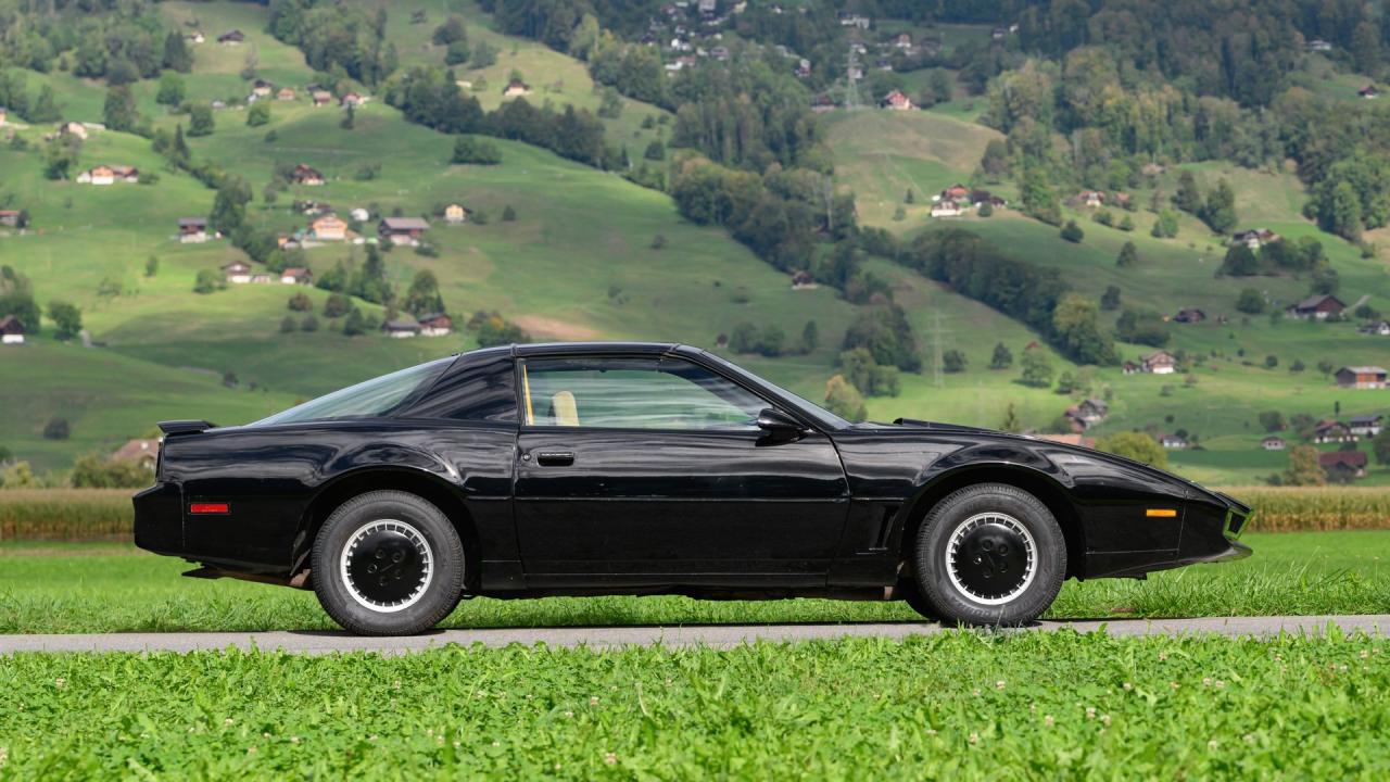 1982 Pontiac Firebird Trans Am &ldquo;Knight Rider&rdquo; K.I.T.T. Tour Car