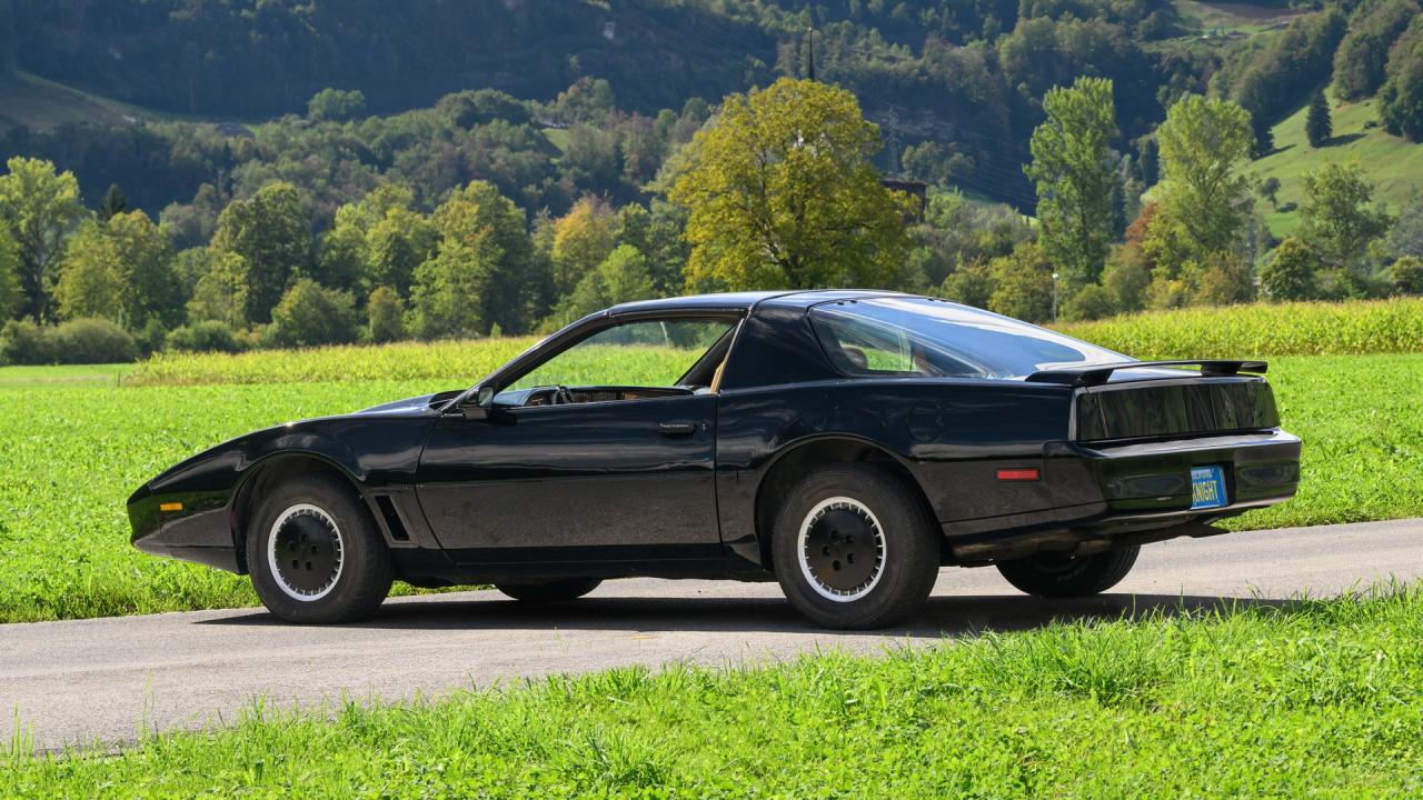 1982 Pontiac Firebird Trans Am &ldquo;Knight Rider&rdquo; K.I.T.T. Tour Car