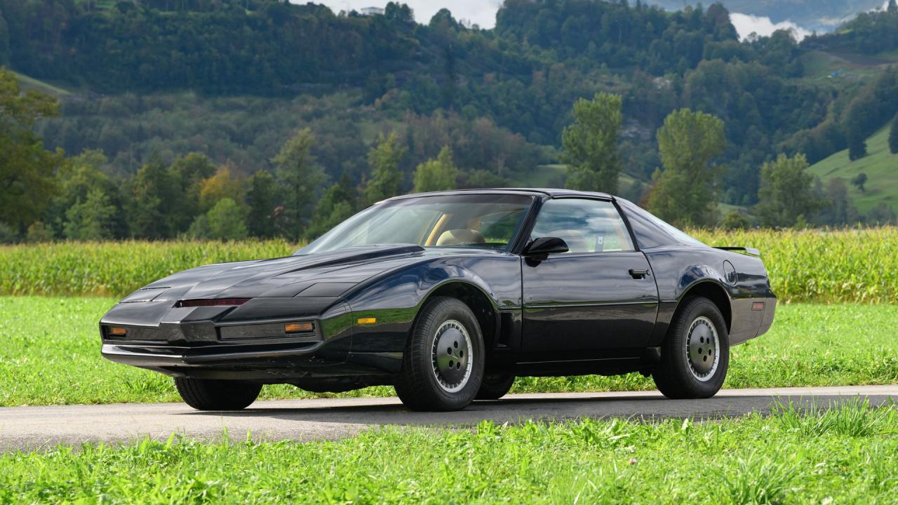 1982 Pontiac Firebird Trans Am &ldquo;Knight Rider&rdquo; K.I.T.T. Tour Car