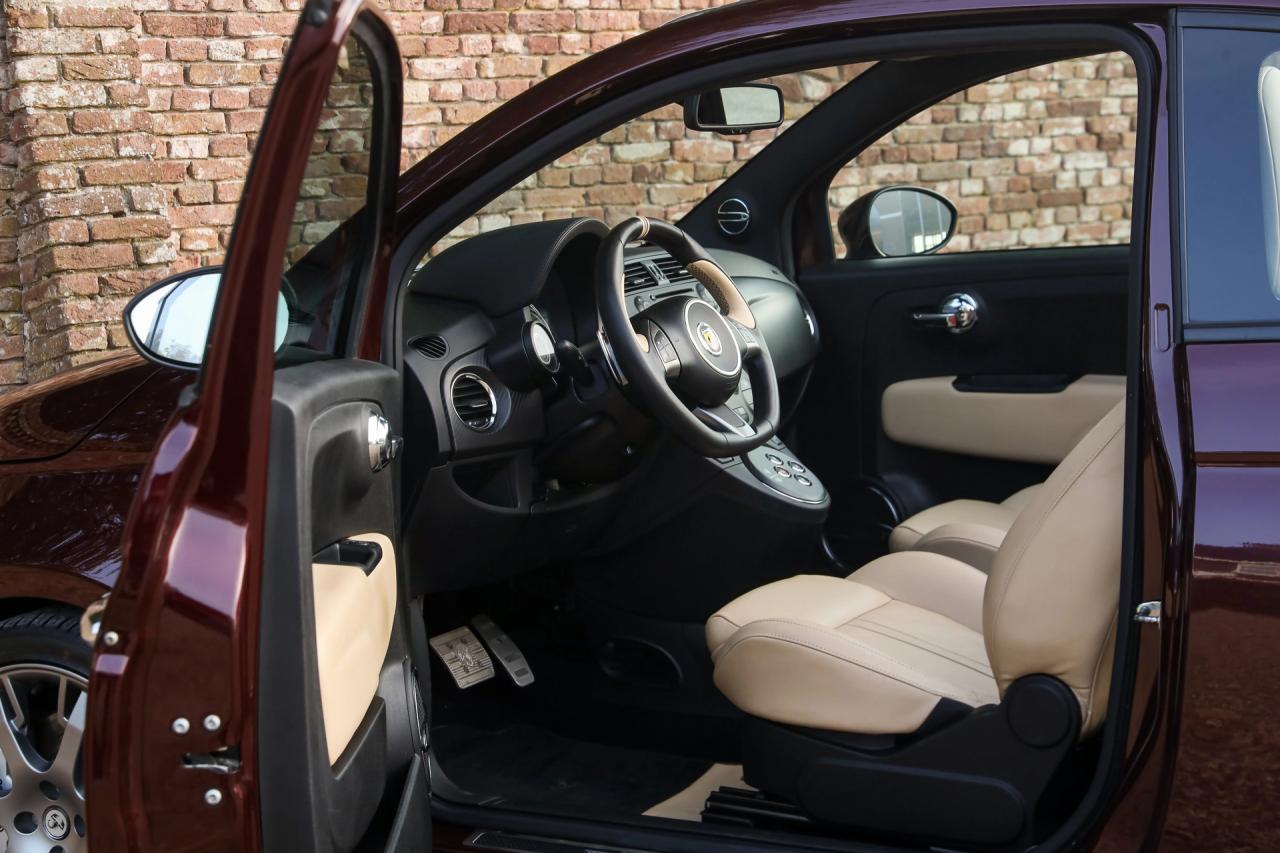 2013 Fiat Abarth 695 Edizione Maserati &ldquo;№333 of 499&rdquo;
