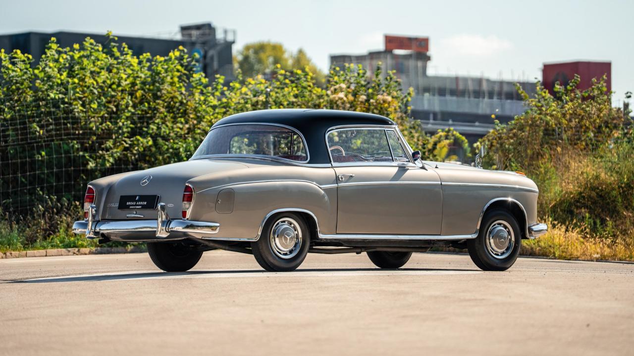 1960 Mercedes - Benz 220 SE Coup&eacute;