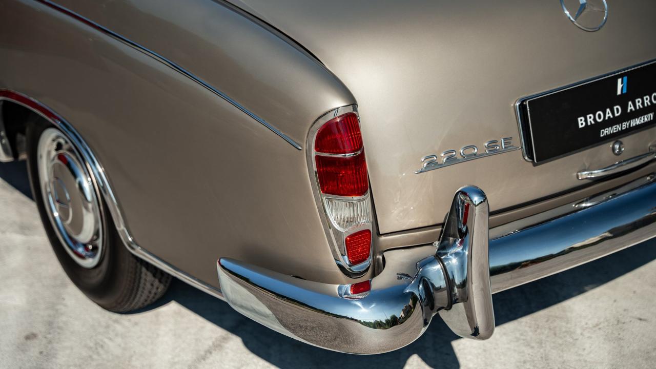 1960 Mercedes - Benz 220 SE Coup&eacute;