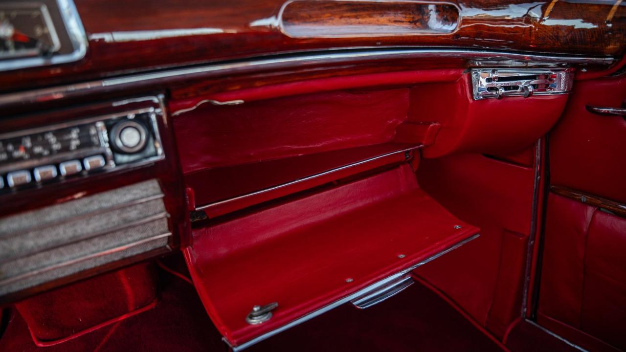 1960 Mercedes - Benz 220 SE Coup&eacute;