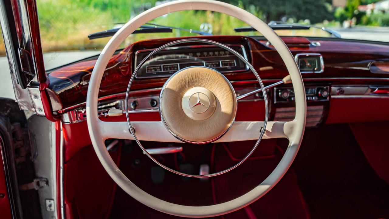 1960 Mercedes - Benz 220 SE Coup&eacute;
