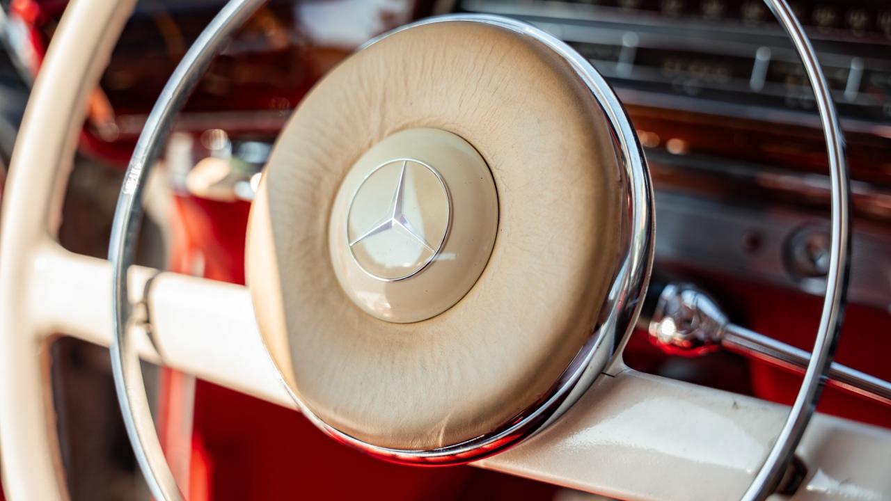 1960 Mercedes - Benz 220 SE Coup&eacute;