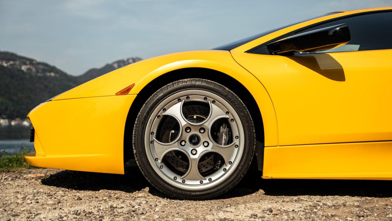 2003 Lamborghini Murci&eacute;lago