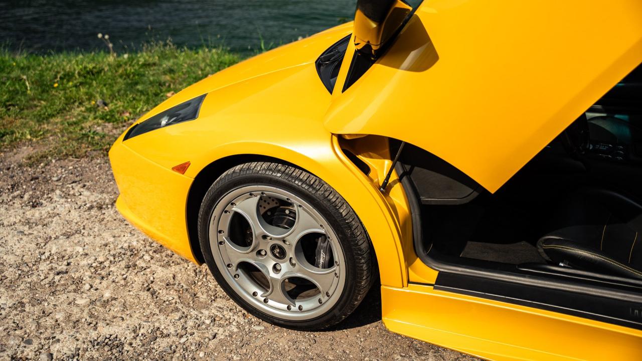 2003 Lamborghini Murci&eacute;lago