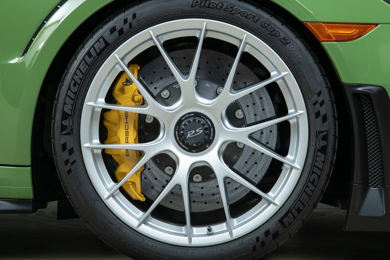 2019 Porsche 911 GT2 RS