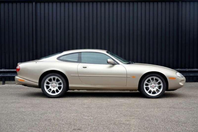 2000 Jaguar XKR