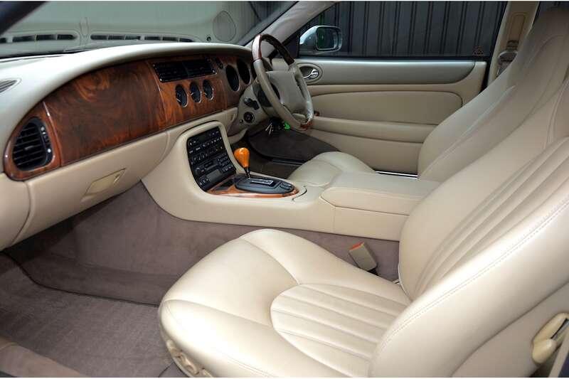 2000 Jaguar XKR