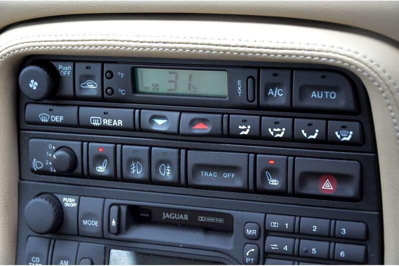 2000 Jaguar XKR