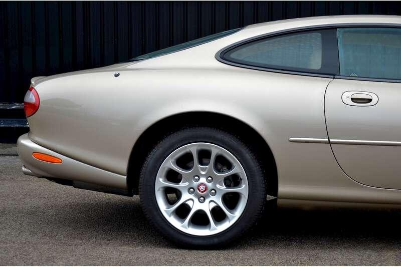 2000 Jaguar XKR