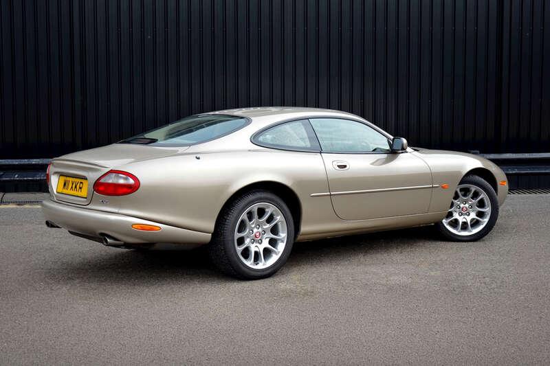 2000 Jaguar XKR