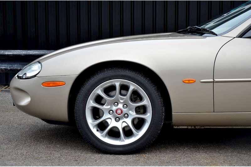 2000 Jaguar XKR
