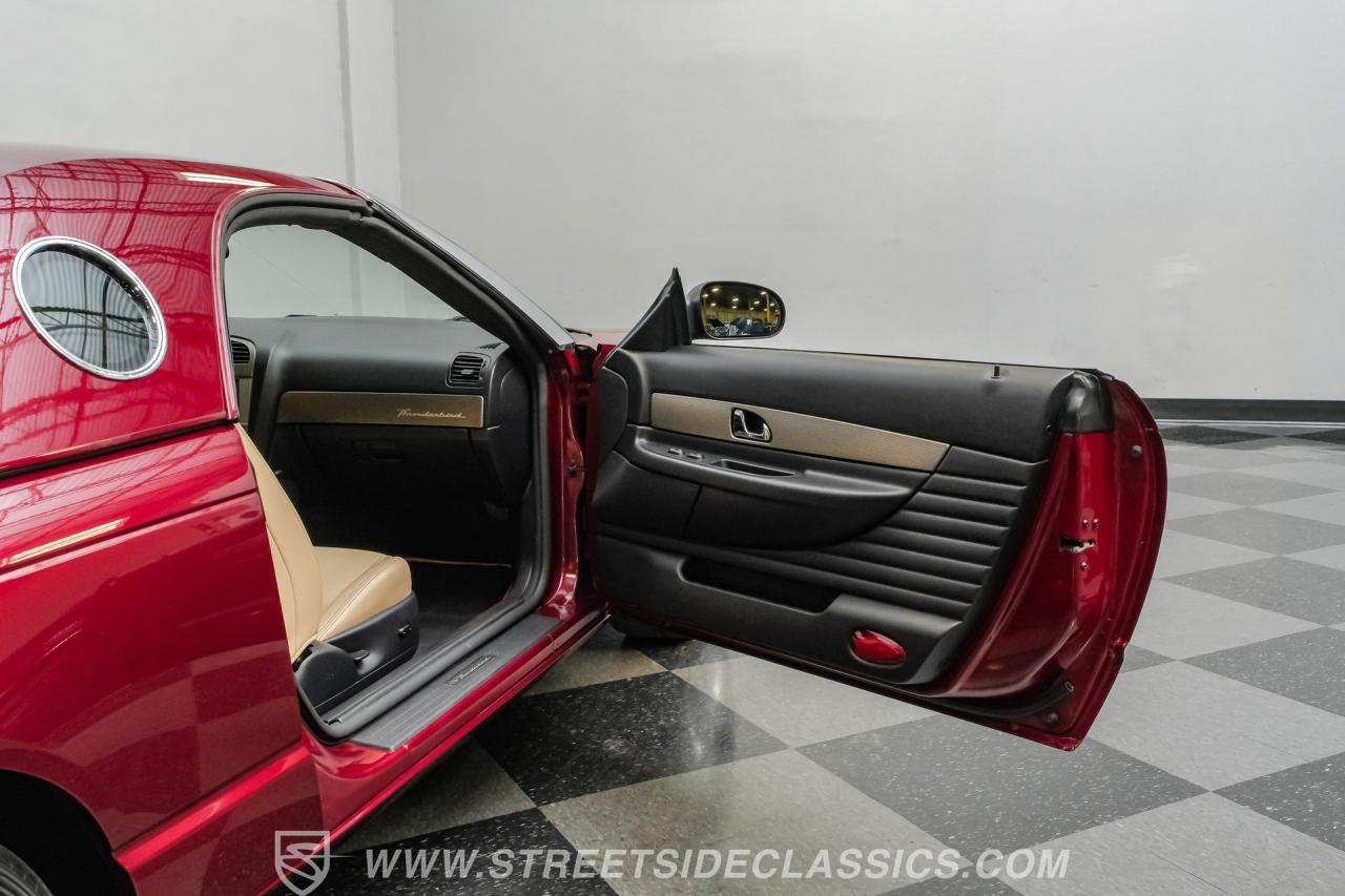 2004 Ford Thunderbird