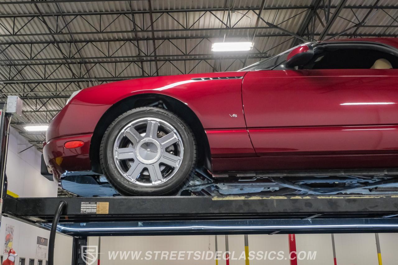 2004 Ford Thunderbird