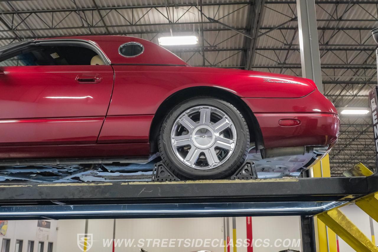 2004 Ford Thunderbird
