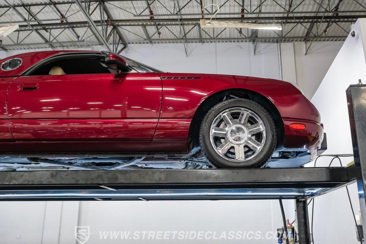 2004 Ford Thunderbird