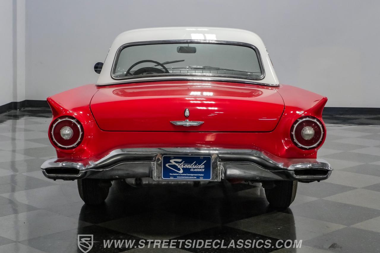 1957 Ford Thunderbird