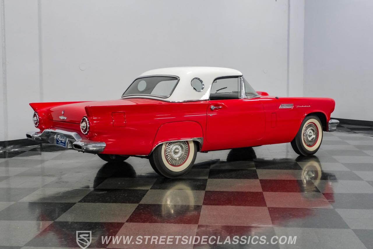 1957 Ford Thunderbird