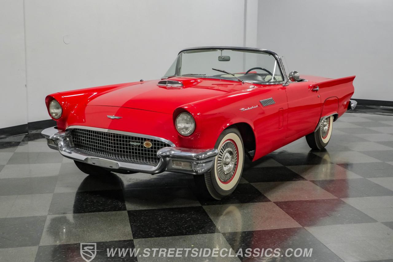 1957 Ford Thunderbird