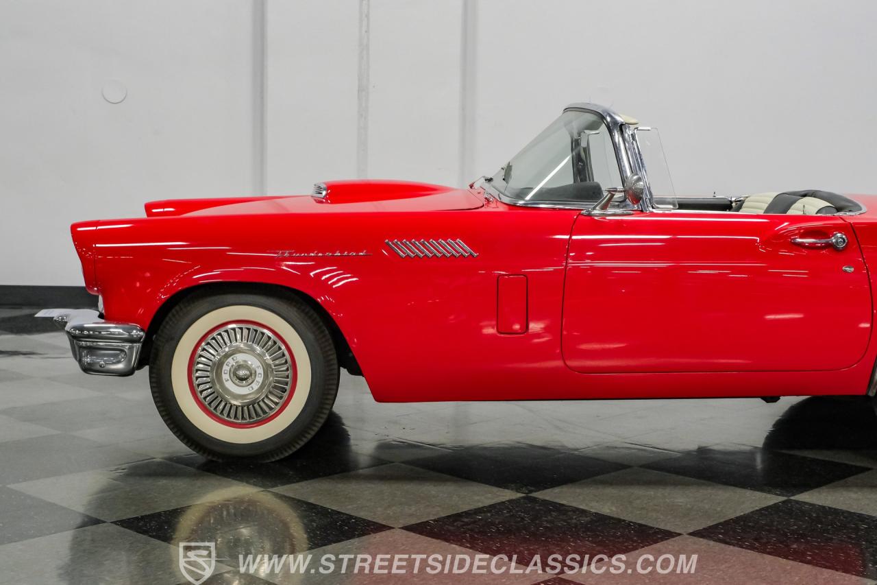 1957 Ford Thunderbird