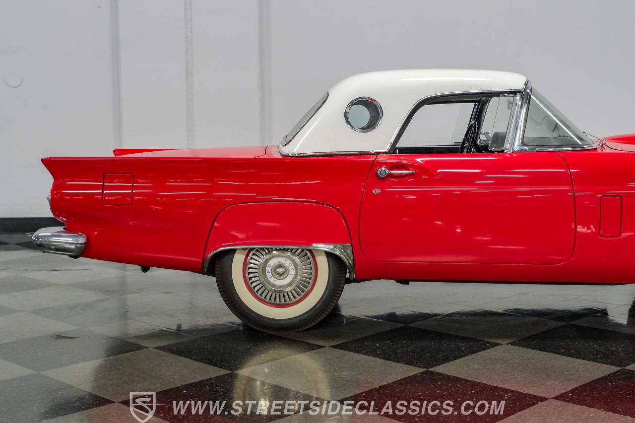1957 Ford Thunderbird