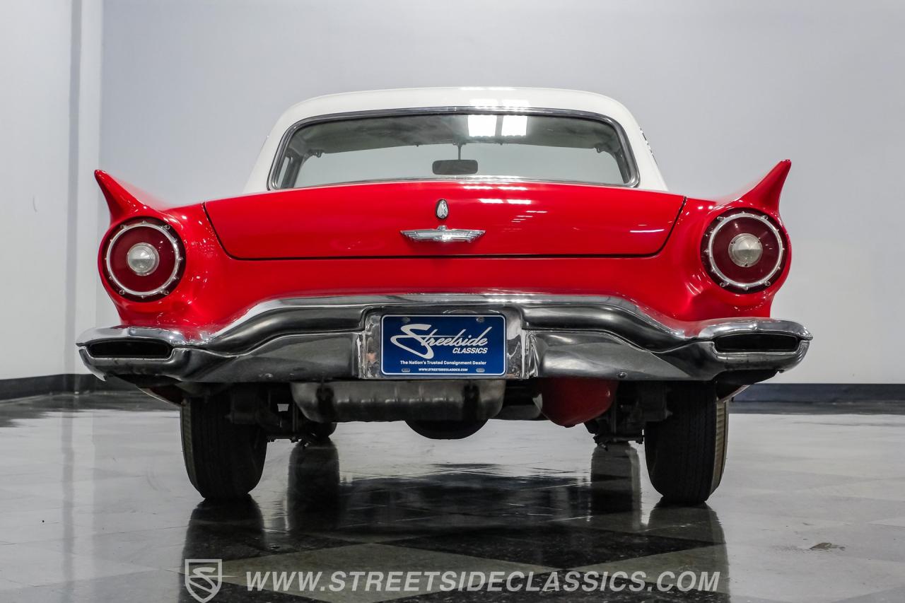 1957 Ford Thunderbird