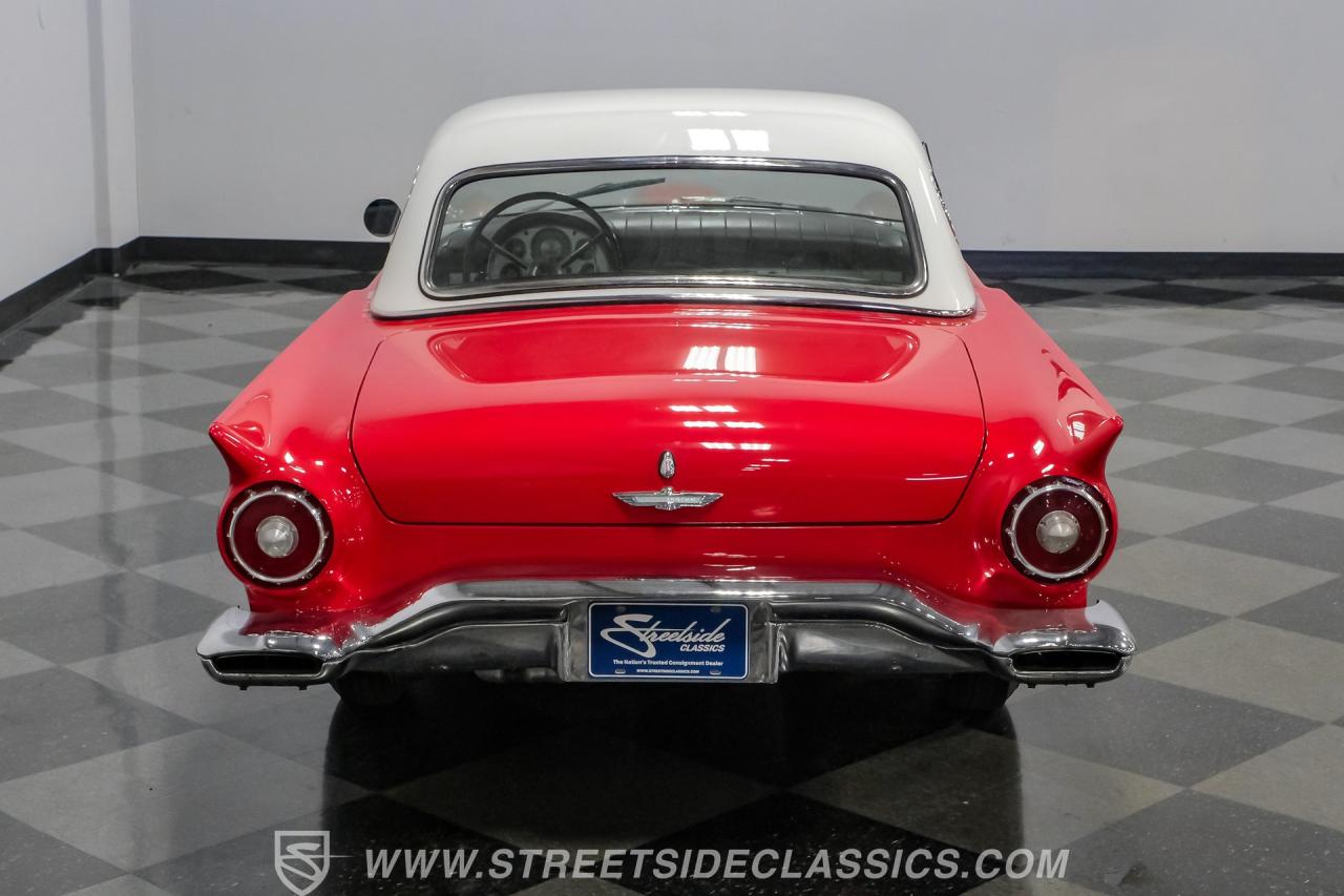 1957 Ford Thunderbird