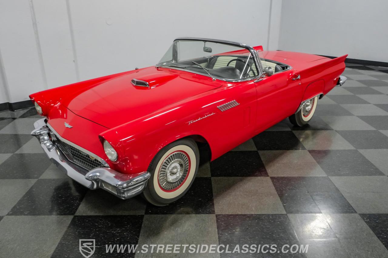 1957 Ford Thunderbird