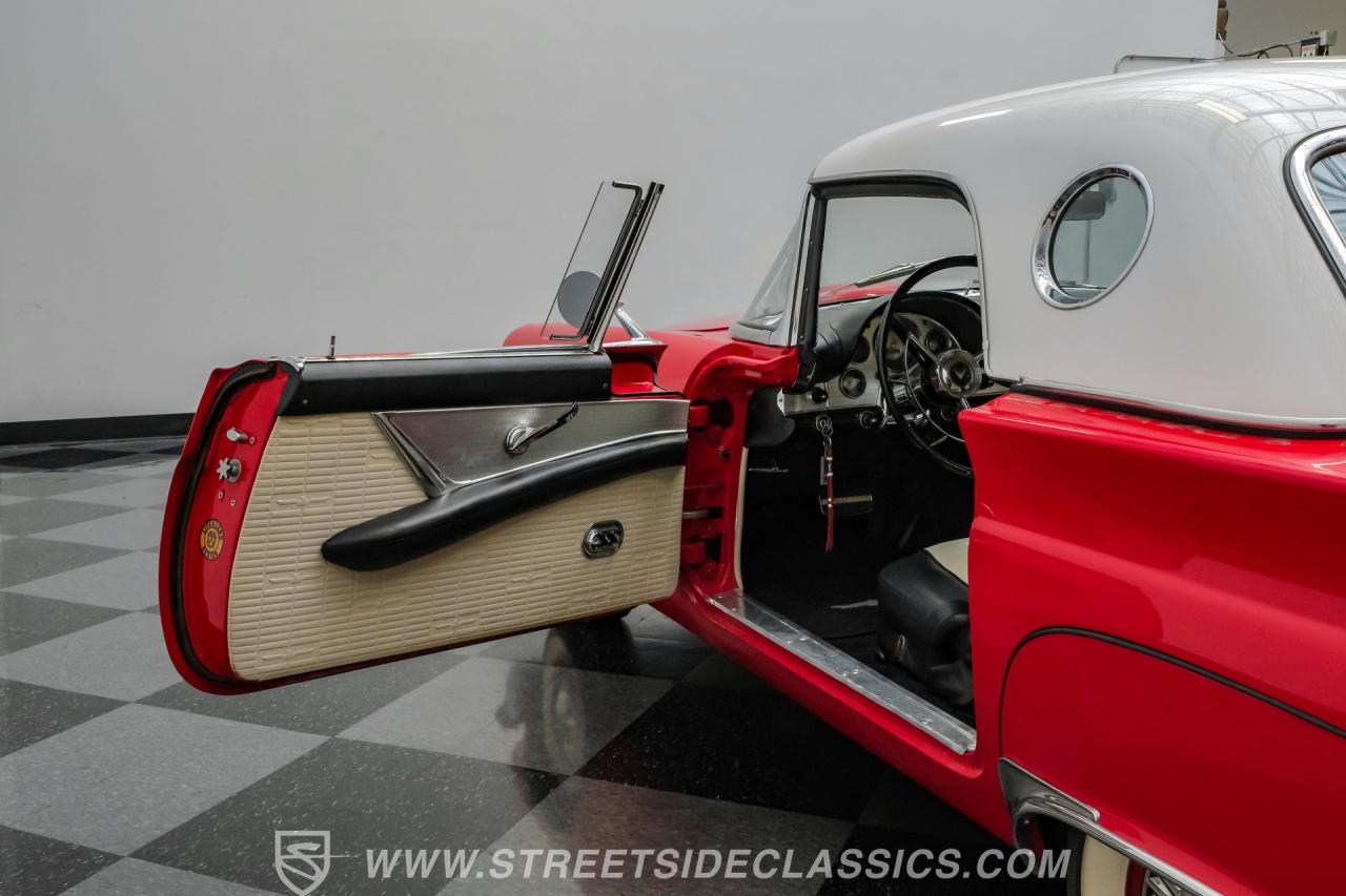 1957 Ford Thunderbird