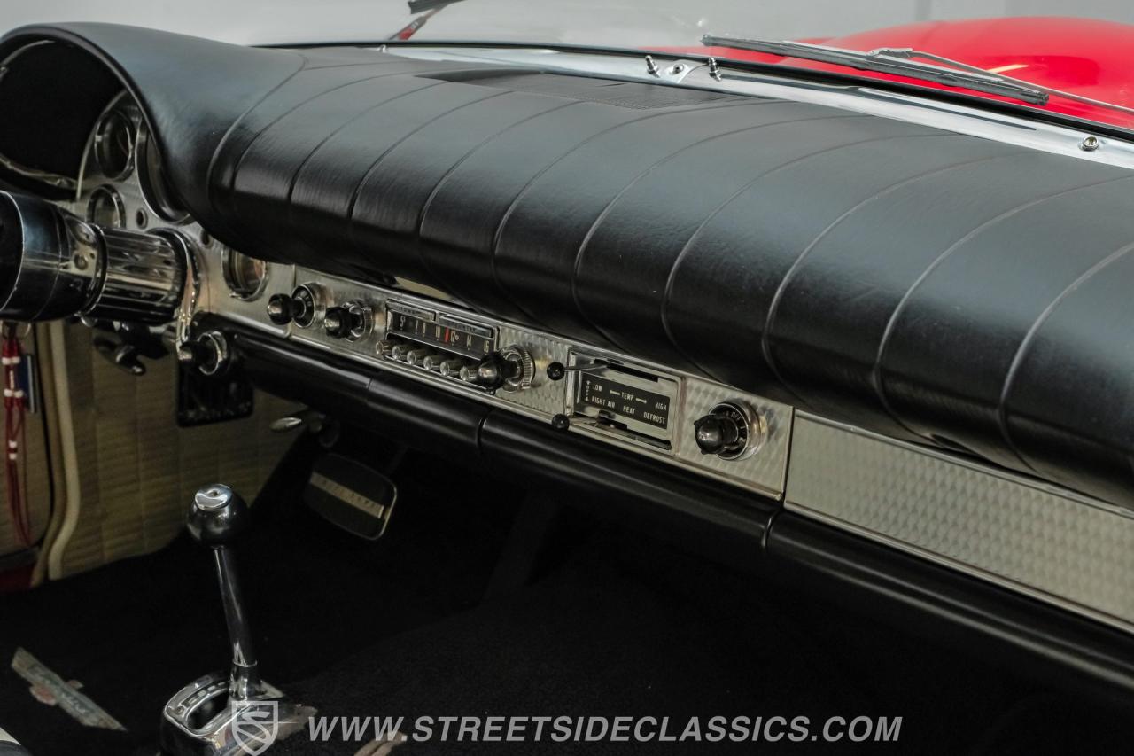 1957 Ford Thunderbird