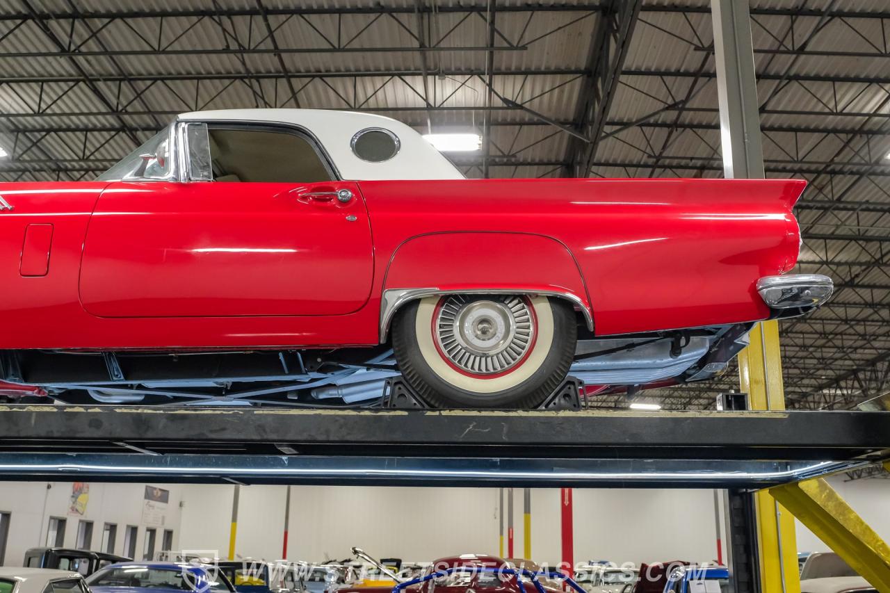 1957 Ford Thunderbird