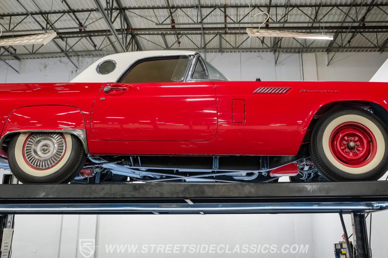 1957 Ford Thunderbird