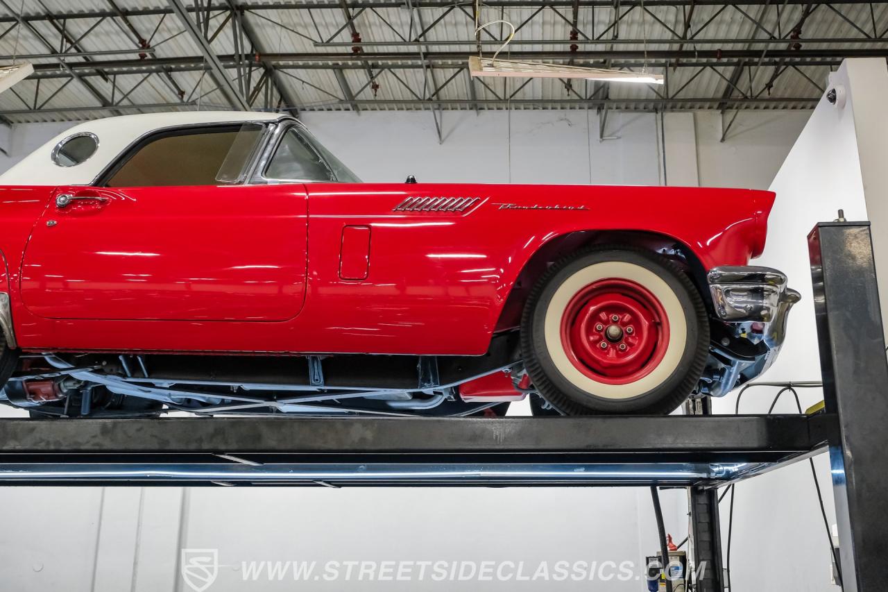 1957 Ford Thunderbird