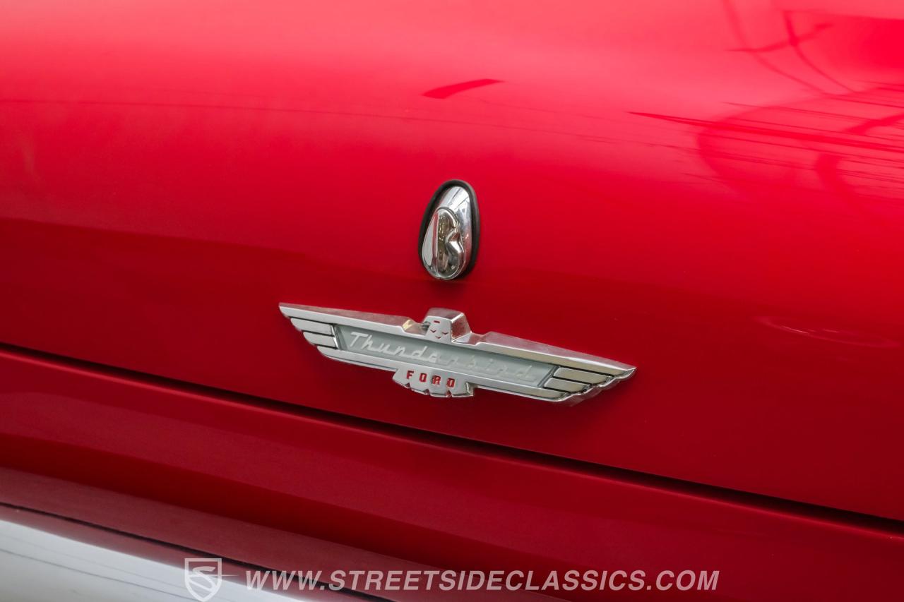 1957 Ford Thunderbird